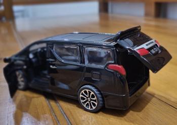 Product Review of Diecast Mainan Mobil Miniatur Alphard Buka Pintu Route Besi Pullback from Tokopedia customer review 0