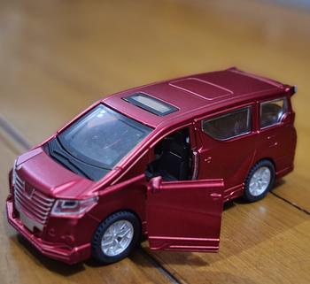 Product Review of Diecast Mainan Mobil Miniatur Alphard Buka Pintu Route Besi Pullback from Tokopedia customer review 2