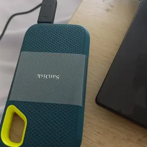 Portable SSD 1TB Sandisk Extreme E61 I Speed 1050mbps - Garansi Resmi