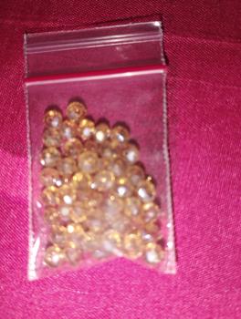 Product Review of kristal ceko bulat manik payet kristal beads ukuran 4 mm per 50 pcs crystal manik  tempel  kristal from Tokopedia customer review 2