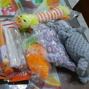 Boneka Mainan Gigitan Anjing Kucing Puppy/Dog Toy Squeaky Plush On