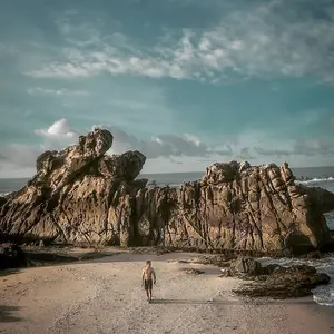 Ruibao Klem Kabel Isi 50 pcs / Putih Paku Beton Clamp Cable Clip