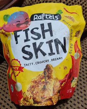 Product Review of Keripik Kulit Ikan / Fish Skin Rasa Spicy Raftels 75gr Halal from Tokopedia customer review 0