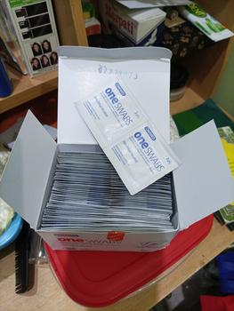 Product Review of Alcohol Swab Tisu Alkohol Pads 1 Box isi 100 Murah from Tokopedia customer review 1