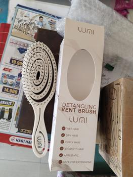 Product Review of Lumi White Slim Line Straightener 1 Inch from Tokopedia customer review 1