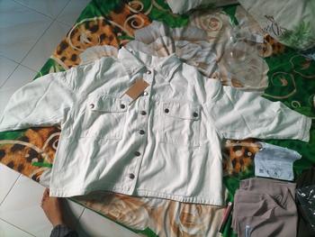 Product Review of JINISO Jaket Crop Jeans Oversize Pocket Khaki from Tokopedia customer review 1