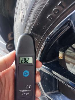 Product Review of Alat Pengukur Tekanan Angin Ban Mobil Motor Tire Pressure Gauge from Tokopedia customer review 0