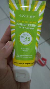 Product Review of AZARINE Sunscreen Hydrasoothe Gel SPF 45 PA++ Aqua Essence Sun Shield Serum SPF 50 PA++ Semua Jenis Kulit Berjerawat Berminyak Wajah Sunblock Perawatan Facial from Tokopedia customer review 2