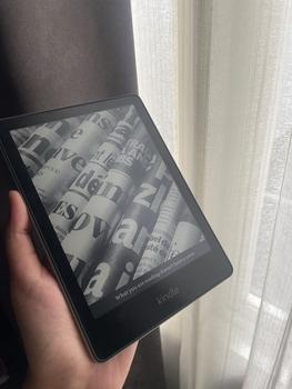 Product Review of Amazon Kindle Paperwhite Gen 11, 6.8" inch from Tokopedia customer review 1
