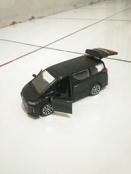 Product Review of Diecast Mainan Mobil Miniatur Alphard Buka Pintu Route Besi Pullback from Tokopedia customer review 0