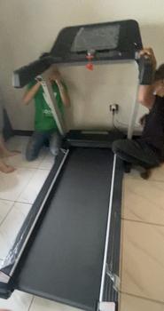 Product Review of Alat Fitness Murah Treadmill Elektrik Vegas Vosgo from Tokopedia customer review 0