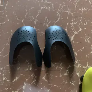 SEPASANG SHOE SHIELD ANTI SNEAKERS TERTEKUK PELINDUNG SEPATU SNEAKERS AKSESORIS SEPATU SNEAKERS INSOLE SEPATU PRIA