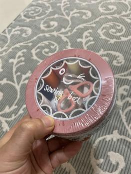 Product Review of COD Set Benang Alat Jahit Kotak Besi Bulat dilengkapi Dengan 12 Warna  Pilihan Set Jarum Gunting Perlengkapan from Tokopedia customer review 0