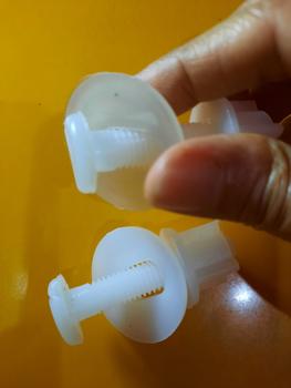 Product Review of Baut Tutup Closet Duduk Toto Toilet Seat Cover Bolt Universal from Tokopedia customer review 1