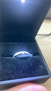 Product Review of Cincin Moissanite Lapis Emas Putih 18K - Blanche Minimalist Moissanite Ring 0.1 CT - Lore Jewellery from Tokopedia customer review 1