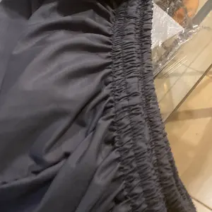 BED SKIRT /PENUTUP TEMPAT TIDUR/RUMBAI TEMPAT TIDUR