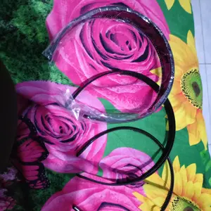 bando hitam polos bergerigi