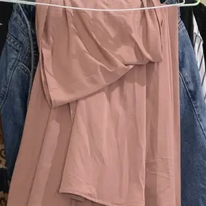 Gaun Pengiring Pengantin Wanita Premium Dear Lovely - Seragam Baju Bridesmaid Multiway Dress Pesta - Bahan Stretch, Long Dress Maxi, Bonus Kemben dan Brosur Tutorial