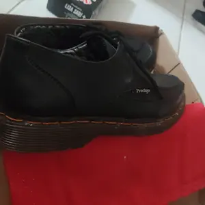 Tisu Basah Pembersih Sepatu Quick Wipes Shoe Cleaner Prodigo