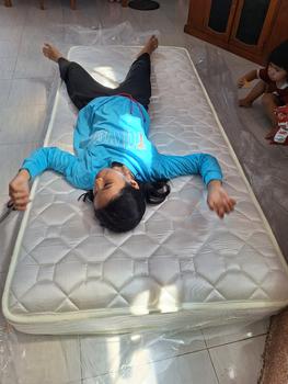 Product Review of Kasur Spring Bed Zinus Deluxe Mattress in a Box Tebal 15cm Furniture from Tokopedia customer review 0