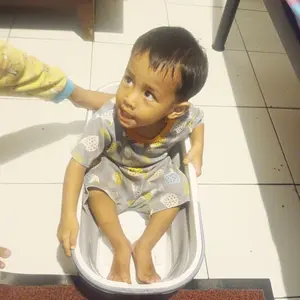 HUGO Ember Lipat Portable Serbaguna / Ember Pel Lantai Silicone Wadah Cuci Baju