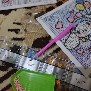 DIY Diamond Painting Kit 1 Set Frame Karakter Lucu Figura Bingkai Dekorasi Berlian Bulat Akrilik Stiker Mainan Kreatif Anak