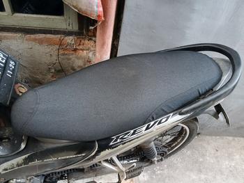 Product Review of Sarung Jok Motor Amplas Pasir Excellent Jahitan Warna Double Stik - Karet Tebal dan Prepet Kuat from Tokopedia customer review 1