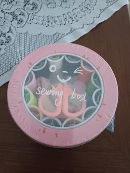 Product Review of COD Set Benang Alat Jahit Kotak Besi Bulat dilengkapi Dengan 12 Warna  Pilihan Set Jarum Gunting Perlengkapan from Tokopedia customer review 1