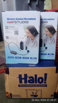 Product Review of Mic Wireless 2.4G Microphone Bando Call Center Rechargeable from Tokopedia customer review 2