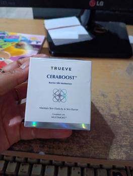 Product Review of TRUEVE Ceraboost Silk Moisturizer Gel 30gr - Moisturizer Gel Pelembab Wajah Pagi Malam, Memperbaiki Skin Barrier Rusak Iritasi, Cocok untuk Semua Jenis Kulit (Blue Tansy + Ceramide) from Tokopedia customer review 2