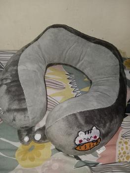 Product Review of ngasoh.id Bantal Leher Traveling Lucu Bantal Perjalanan Study Tour Bahan Halus Sandaran Kepala Mobil Pesawat Dewasa Bed from Tokopedia customer review 0