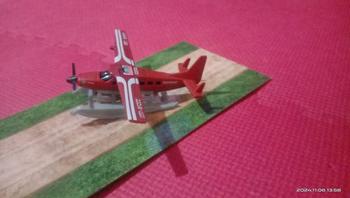 Product Review of Hot Wheels Matchbox Sky Busters Pesawat TOP GUN Varian Bebas Pilih from Tokopedia customer review 0