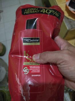 Product Review of tresemme shampoo keratin smooth 900 ml reffil from Tokopedia customer review 0