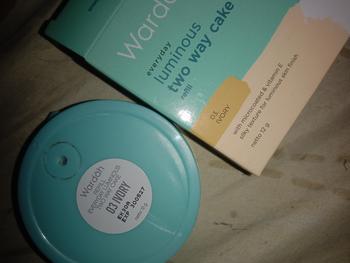 Product Review of WARDAH Everyday Luminous Two Way Cake Refill - Bedak Dengan Hasil Matte Yang Halus Ringan Dengan Kandungan Vit E - Oil Control dengan Hasil Akhir Natural - Makeup from Tokopedia customer review 1