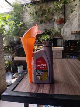 Product Review of Corong Oli Minyak Air Bensin Plastik Panjang Mobil Motor Matic Multifungsi Wadah from Tokopedia customer review 0