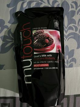 Product Review of MuTouch Goat's Milk Shower Cream Pearl and Mulberry 800ml (Sabun Mandi) from Tokopedia customer review 0