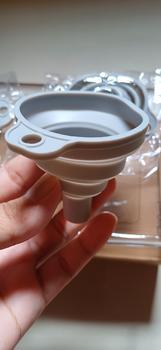 Product Review of ZORO Corong Minyak Silikon Corong Lipat Air & Minyak Silicon Serbaguna Funnel Portable Foldable COKI Multifungsi Putih Silicone Kitchenware from Tokopedia customer review 1