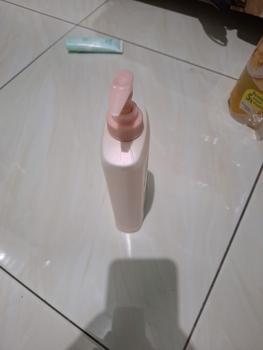 Product Review of Tropee Bebe x Pinkfong Body Wash Tutti Frutti 250ml | Sabun Mandi Anak Free SLS | Melembapkan Kulit | PH Balance| Bahan Alami from Tokopedia customer review 1