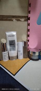 Product Review of WARDAH Crystal Secret Exfoliating Toner with Natural AHA+PHA 125 ml - Toner Untuk Eksfoliasi dengan Extract Edelweiss - Mencerahkan dan Menyamarkan Flek Hitam - Skincare from Tokopedia customer review 2