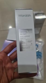 Product Review of WARDAH Crystal Secret Exfoliating Toner with Natural AHA+PHA 125 ml - Toner Untuk Eksfoliasi dengan Extract Edelweiss - Mencerahkan dan Menyamarkan Flek Hitam - Skincare from Tokopedia customer review 1