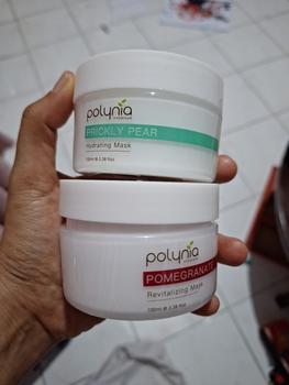 Product Review of [HADIAH GRATIS] POLYNIA | Pomegranate Revitalizing + Prickly Pear Hydrating Face Mask | Samarkan Kerutan & Flek Hitam | Melembabkan & Jaga Skin Barrier from Tokopedia customer review 0