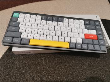 Product Review of Paket NuPhy Air75 V2 QMK Wireless Custom Mechanical Keyboard + NuFolio V3 from Tokopedia customer review 0