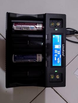 Product Review of Charger Baterai LiitoKala Lii D4XL Original dengan 4 Slot Charging untuk Nimh/Nicd, Li-ion, Li-Ion, dan LiFePo4 Battery from Tokopedia customer review 1