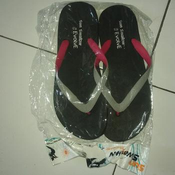 Product Review of Pria Sandal Jepit Jumbo Sun Swallow Evolve 10.5 dan 11.5 Sendal Karet Hitam Cowok from Tokopedia customer review 0