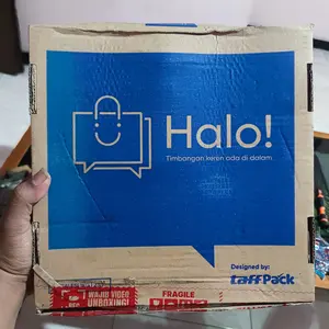 Kantong Air Mandi Camp Shower Bag 20 Liter Portable Kantung Mandi Camping Darurat dengan Shower Bahan PVC Tidak Mudah Bocor Kapasitas 20 L untuk Hiking & Camping