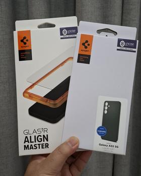Product Review of Tempered Glass for Samsung Galaxy A55 Spigen GlastR Alignmaster Clear Tray from Tokopedia customer review 2