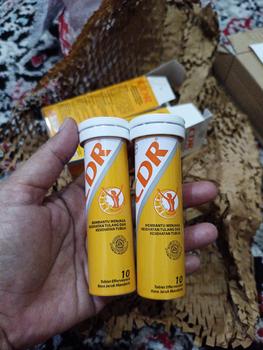 Product Review of Ella Skincare Toner Whitening Shine Bright with Licorice, Vit C, Vit E - Kulit Lebih Cerah, Segar, dan Lembab from Tokopedia customer review 2