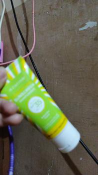 Product Review of AZARINE Sunscreen Hydrasoothe Gel SPF 45 PA++ Aqua Essence Sun Shield Serum SPF 50 PA++ Semua Jenis Kulit Berjerawat Berminyak Wajah Sunblock Perawatan Facial from Tokopedia customer review 3