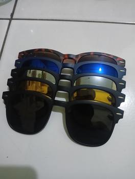 Product Review of Kacamata pria wanita klip on clip on 2201 2215 2218 2256 free 5 lensa from Tokopedia customer review 0