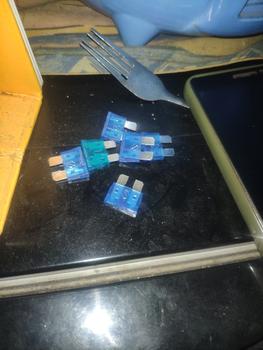 Product Review of Sikring Fuse Tancap Colok Mobil Motor 10A 15A 20A 25A 30A aki lampu from Tokopedia customer review 1